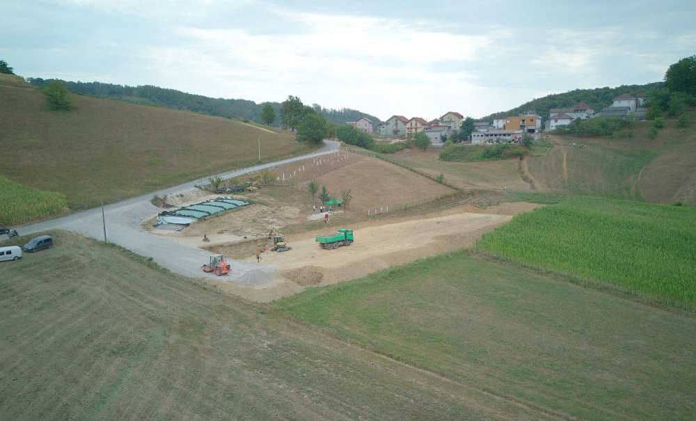 Niče moderna farma za 60 muznih grla, jedan sin se zbog posla već vratio u BiH