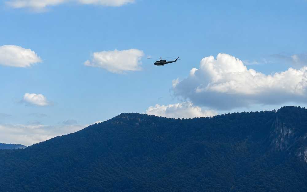 (VIDEO) Helikopter OS BiH stigao u Bihać, upravo iznad Plješevice