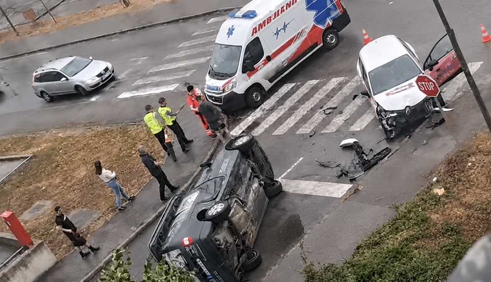 Teška saobraćajna nesreća kod tržnog centra Bingo