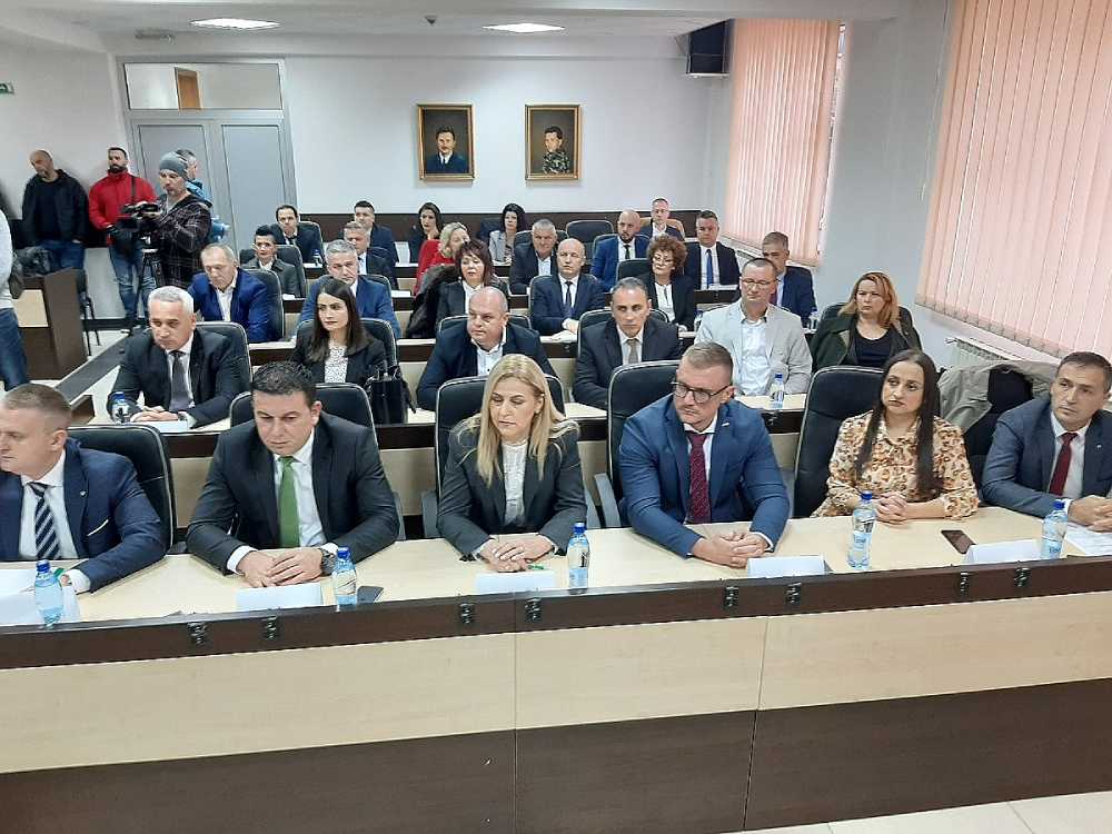 Čak 455 imena na listama za 30 mjesta u Skupštini USK