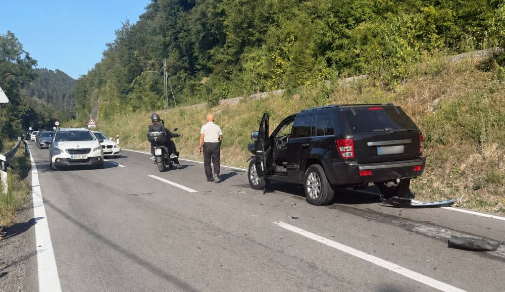 Teška saobraćajna nesreća u bihaćkom naselju Srbljani