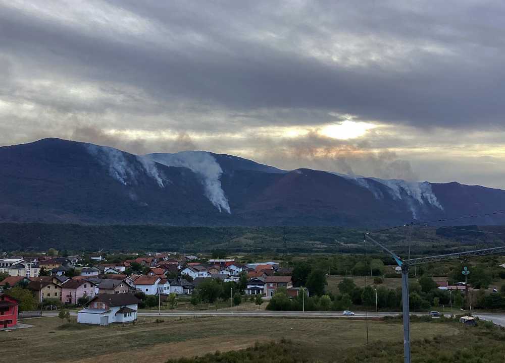 Požar na Plješevici se širi, Bihać ostavljen da se bori sam