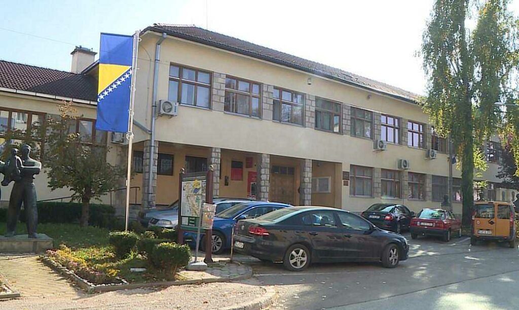 Plata 1.845 KM, traže se dva radnika