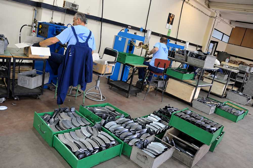 Pretis dovodi dio namjenske industrije u Cazin