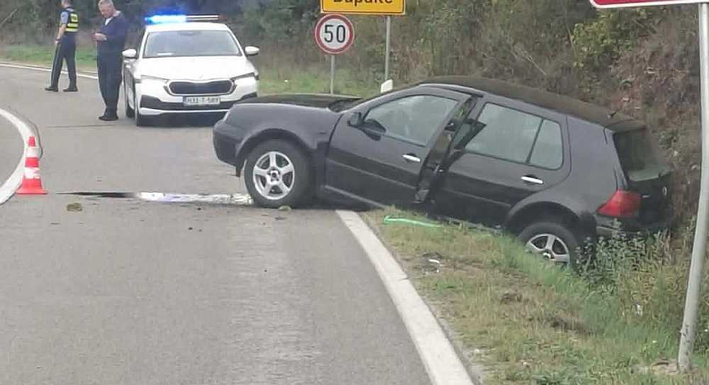 Nova saobraćajna nesreća na ulazu u Veliku Kladušu, automobil sletio s kolovoza
