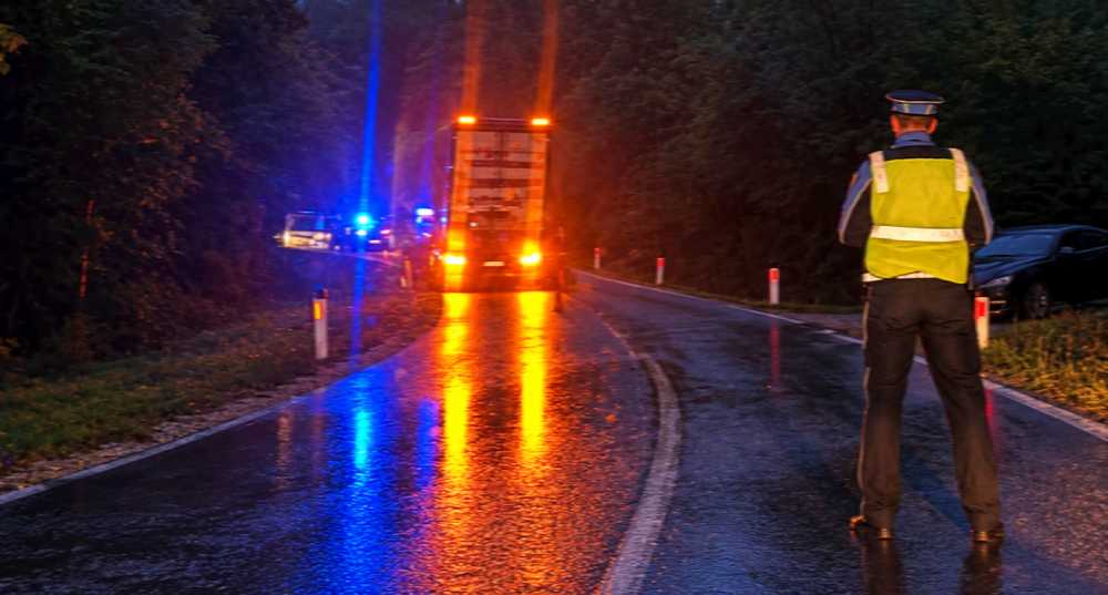 Saobraćaj obustavljen, policija preusmjerava vozila