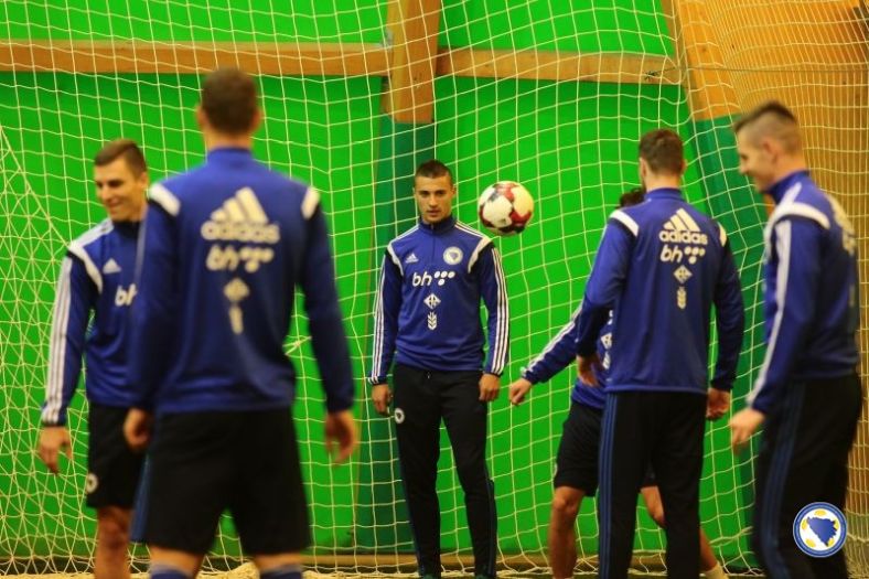 Naš Savez čestitao rođendan (i) igraču koji pjeva himnu Srbije